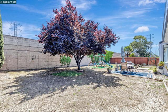 1771 Schooner Way, Pittsburg CA: https://media.crmls.org/mediaz/9f657cd6-90e4-4405-9eb7-94f056bbf8bc.jpg