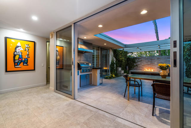 72205 El Paseo, Palm Desert CA: https://media.crmls.org/mediaz/9f658719-e8e8-4676-a988-caa99c2bc4f4.jpg