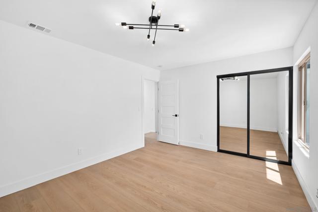 Image 25 of 50 For 4716 Murat Pl