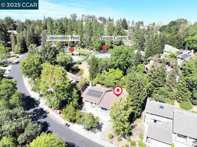4782 Starflower Dr, Martinez CA: https://media.crmls.org/mediaz/9f65c89c-2689-4d00-89da-15fd8ceeccbd.jpg