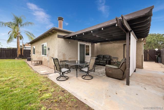 346 El Monte Rd, El Cajon CA: https://media.crmls.org/mediaz/9f660531-508f-47f9-994b-ea1d31c44e4b.jpg