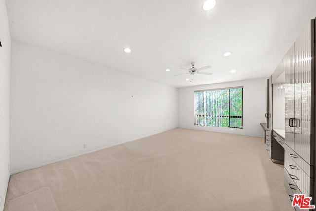 4454 Ventura Canyon Avenue, Sherman Oaks CA: https://media.crmls.org/mediaz/9f67ddcf-2359-4bbe-bde0-5f92af6d9646.jpg