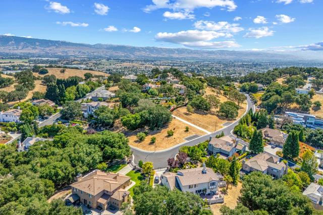 2393 Banyan Street, Gilroy CA: https://media.crmls.org/mediaz/9f67e73a-9a5d-4797-9129-cb13bb68ca53.jpg