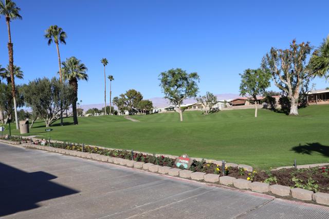 39880 Palm Greens Parkway, Palm Desert CA: https://media.crmls.org/mediaz/9f67f6d6-88dc-4e78-8b19-56f0ee81f2f2.jpg