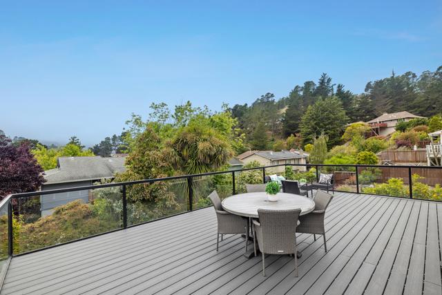 1001 Everglades Drive, Pacifica CA: https://media.crmls.org/mediaz/9f689fe1-634e-4320-b658-9a81d003cafe.jpg