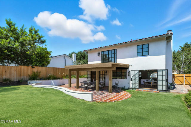 30670 Passageway Place, Agoura Hills CA: https://media.crmls.org/mediaz/9f6a8522-045e-4e25-bd07-afa29f506f6f.jpg