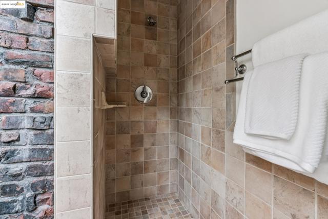 60 Panoramic Way, Berkeley CA: https://media.crmls.org/mediaz/9f6b1dd7-3427-46e8-afcf-ffe0960a95fa.jpg
