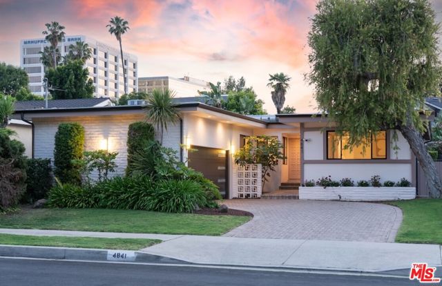 4841 Swinton Avenue, Encino CA: https://media.crmls.org/mediaz/9f6b9877-3a09-4d69-bc36-4a53b2073344.jpg