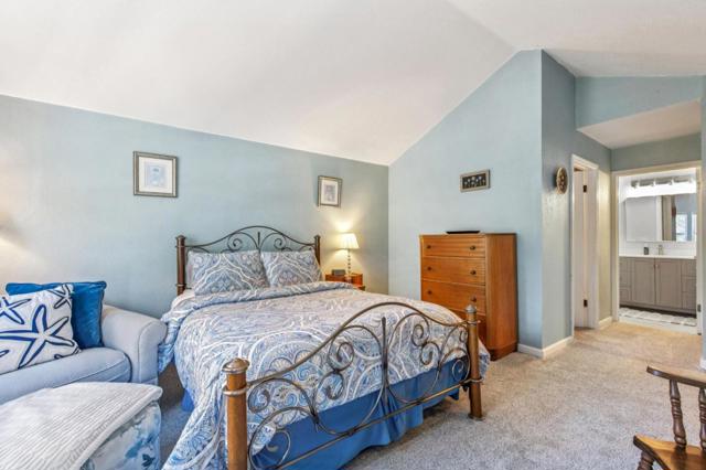 175 Troon Way, Half Moon Bay CA: https://media.crmls.org/mediaz/9f6bca98-e784-4b60-89bb-6516353c3170.jpg