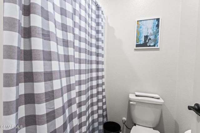230 Farmhouse Drive, Simi Valley CA: https://media.crmls.org/mediaz/9f6c5c51-7fc6-4f2e-bb94-1b15bed1d43c.jpg