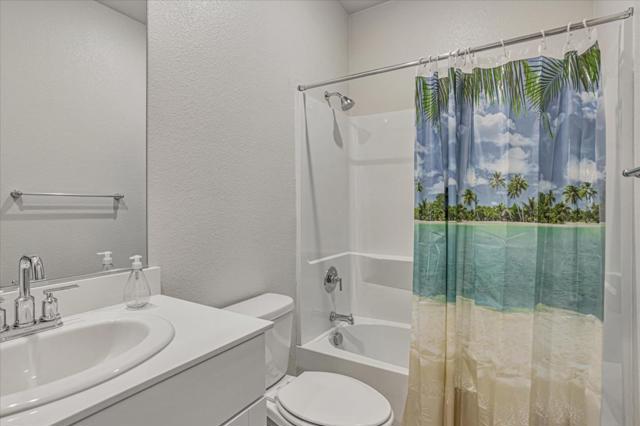 2051 Rosewood Drive, Hollister CA: https://media.crmls.org/mediaz/9f6d2743-5d3e-4024-ae57-8a9604557472.jpg