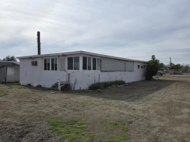 9588 Avenue H, Bombay Beach CA: https://media.crmls.org/mediaz/9f6d2ddf-5dfb-4e57-8535-260bb2c2fbea.jpg