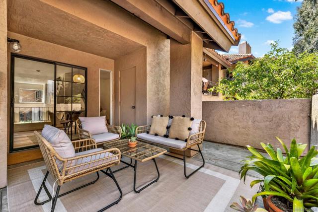 1122 Grape St, San Marcos CA: https://media.crmls.org/mediaz/9f6e23e1-6c06-4146-8184-d82adba31339.jpg