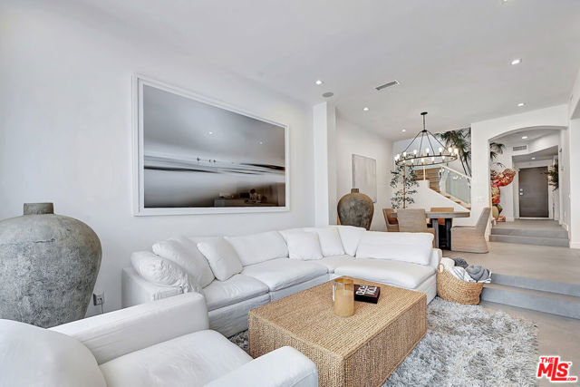6442 Lunita Road, Malibu CA: https://media.crmls.org/mediaz/9f6e6f9a-9bcf-4b16-ba50-dc17f5f6227a.jpg