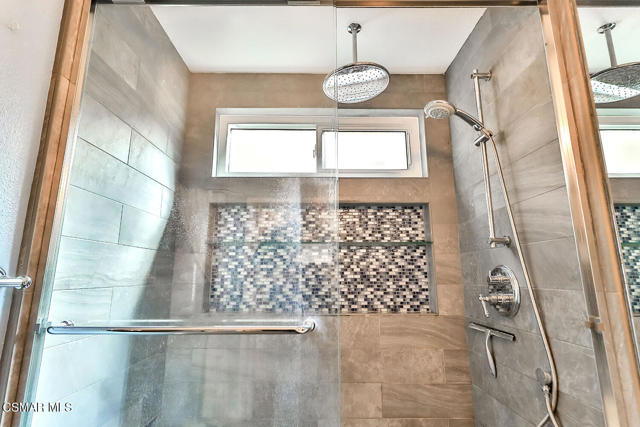 388 Country Club Drive, Simi Valley CA: https://media.crmls.org/mediaz/9f6f0844-e485-43f0-9aed-0789c35c4c7e.jpg
