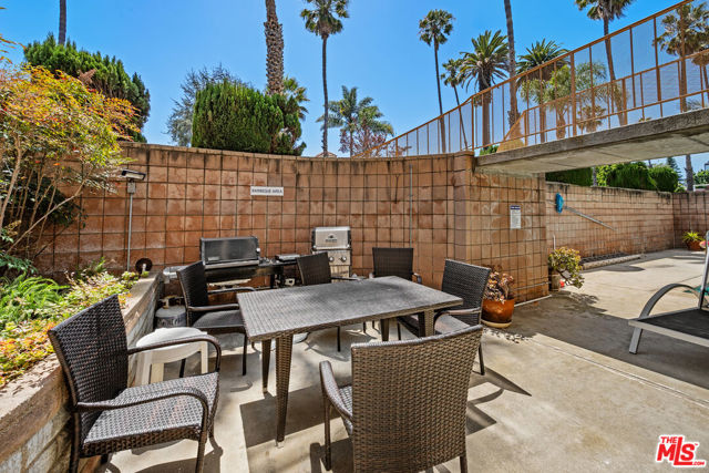 833 5th Street, 100 photo 23