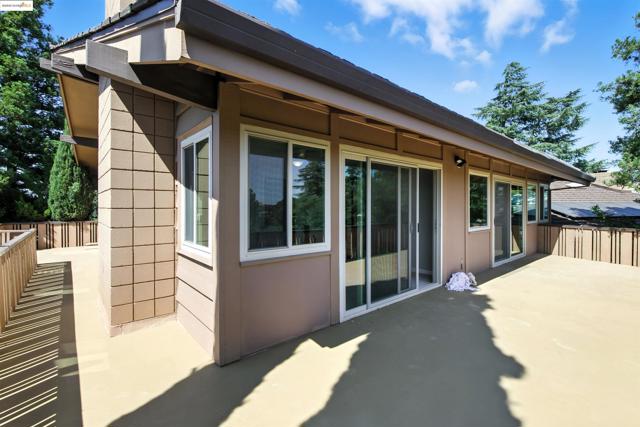 3112 View Drive, Antioch CA: https://media.crmls.org/mediaz/9f6faebf-7796-4ebf-8bed-3b87c4aabd39.jpg