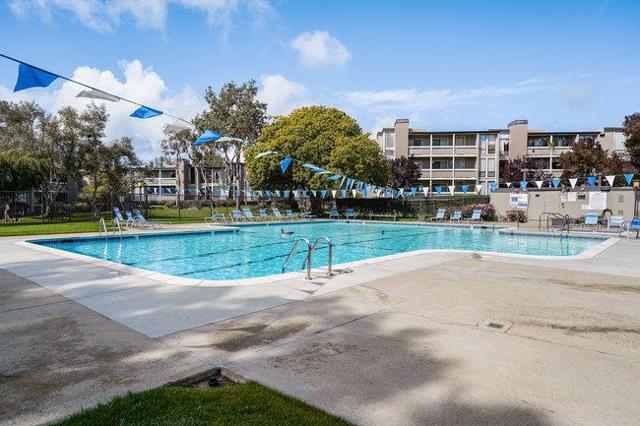 1051 Beach Park Boulevard, Foster City CA: https://media.crmls.org/mediaz/9f702696-4ec6-44bc-ab6d-4249af762d9a.jpg