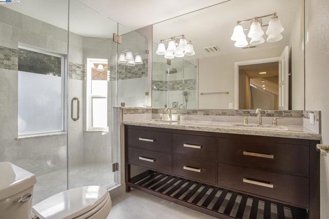 3 BLACKHAWK CLUB CT, Danville CA: https://media.crmls.org/mediaz/9f709c80-113a-4cfc-b46f-afd27cc0869a.jpg