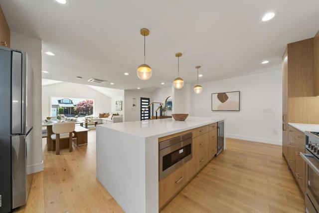 1025 Walnut Street, San Carlos CA: https://media.crmls.org/mediaz/9f738cca-d5c9-4606-8530-ac6bfd4a61df.jpg