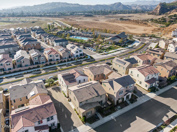 490 Jubilee Place, Santa Paula CA: https://media.crmls.org/mediaz/9f741388-e85a-4513-a5d9-6330924e0eff.jpg