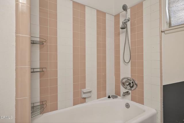 221 Seton Hall Avenue, Ventura CA: https://media.crmls.org/mediaz/9f742b87-3340-43e9-84da-e3262be2cbf3.jpg