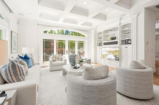 6 Zachary Court, Menlo Park CA: https://media.crmls.org/mediaz/9f75f477-db6d-40be-b42e-bac243284007.jpg