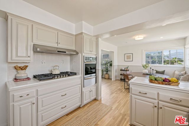 3228 Sagamore Way, Los Angeles CA: https://media.crmls.org/mediaz/9f7605ad-4265-421a-82ef-6d911b5ff8bf.jpg