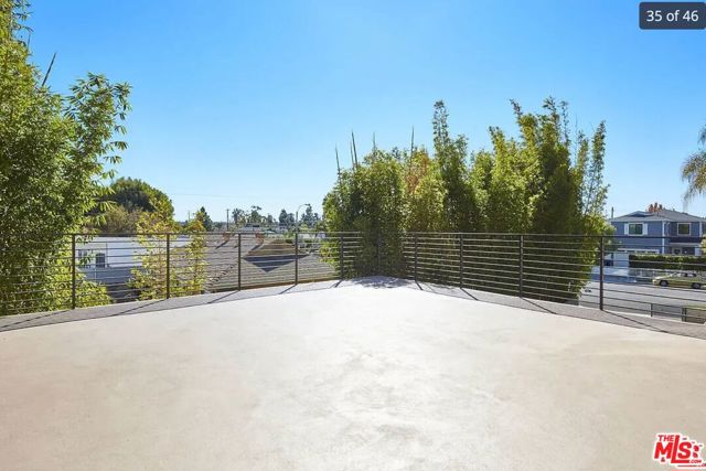 4430 Lindblade Drive, Los Angeles CA: https://media.crmls.org/mediaz/9f765d7d-bea3-4f8b-a588-ae723617e259.jpg