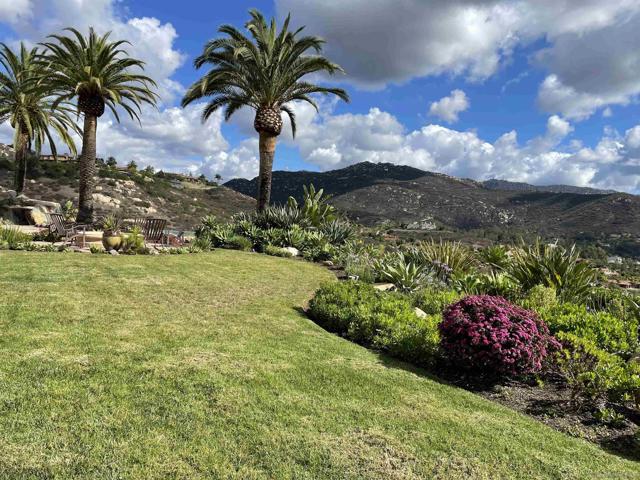 14155 Bryce Point, Poway CA: https://media.crmls.org/mediaz/9f77ab29-87d2-4881-a72f-2ab6505fc9ab.jpg