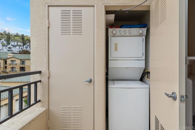 10832 Scripps Ranch Blvd., San Diego CA: https://media.crmls.org/mediaz/9f77edd0-c524-4687-8393-e31df6ea902e.jpg