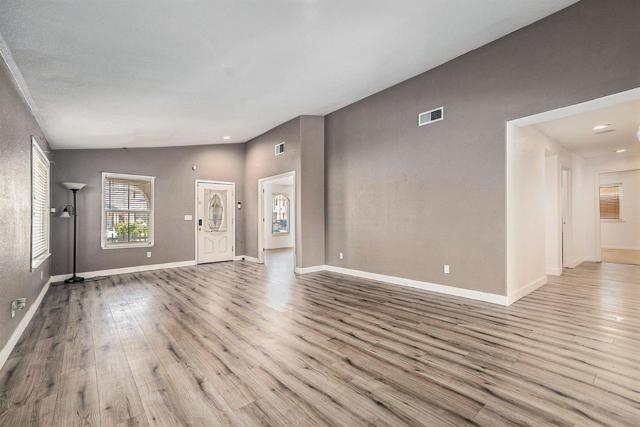 8736 Glacier Point Drive, Stockton CA: https://media.crmls.org/mediaz/9f789ba4-e265-481b-ac72-167a1a40b48f.jpg