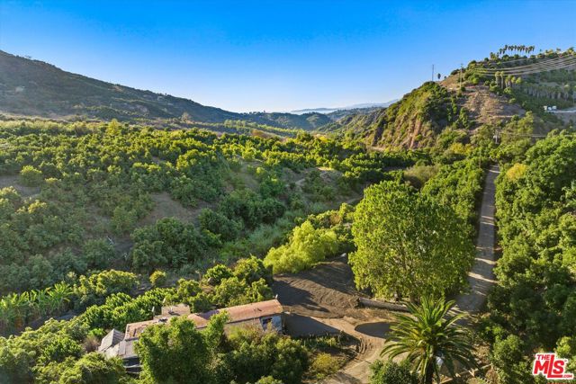 5850 Casitas Pass Road, Ventura CA: https://media.crmls.org/mediaz/9f78e081-8845-445c-933b-2f15483658ef.jpg