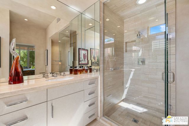 46920 Amir Drive, Palm Desert CA: https://media.crmls.org/mediaz/9f78f8f8-9d6a-4ca2-8812-2fb58c3d5253.jpg