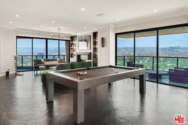 10490 Wilshire Boulevard, Los Angeles CA: https://media.crmls.org/mediaz/9f791f73-ed28-4818-bfc5-d19355d11e01.jpg