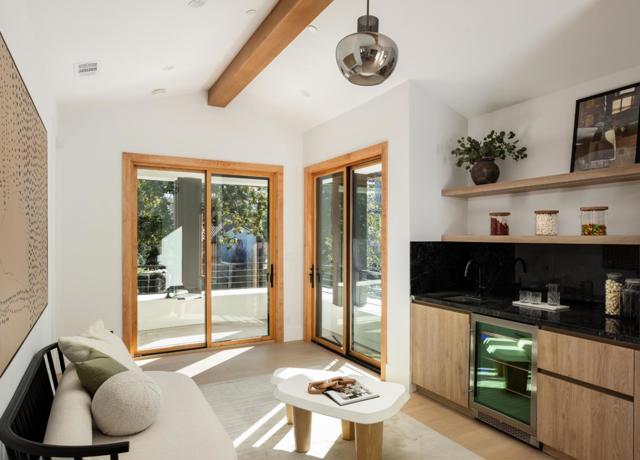1307 University Avenue, Palo Alto CA: https://media.crmls.org/mediaz/9f799b5d-8939-4b3a-b981-476fb2e6f614.jpg