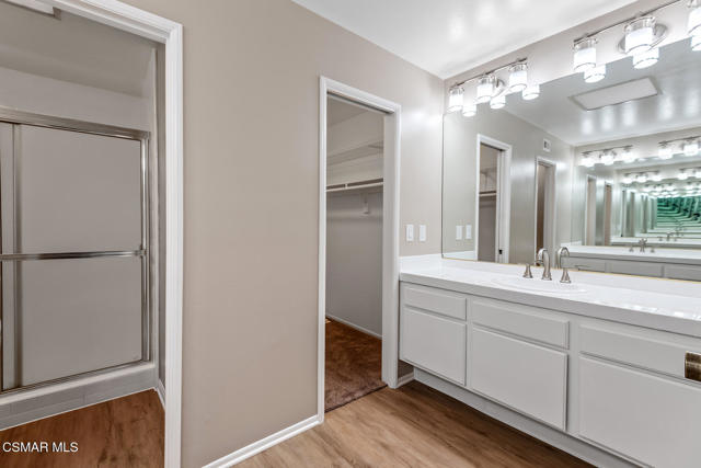 784 N Valley Drive, Westlake Village CA: https://media.crmls.org/mediaz/9f7a01d3-c8fa-40f2-9431-073e6144abff.jpg