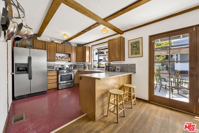 3456 Beethoven Street, Los Angeles CA: https://media.crmls.org/mediaz/9f7a4cce-f7af-4c1a-bd0e-77885aad8e7f.jpg
