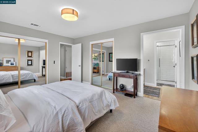 2173 Madrone Dr, Fairfield CA: https://media.crmls.org/mediaz/9f7a5c02-8b6c-4ad3-9f25-fd6678cac068.jpg