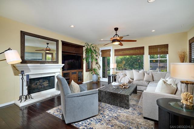 12647 Westly Ln, San Diego CA: https://media.crmls.org/mediaz/9f7ab90f-72e4-4729-a45f-dba27bbe7817.jpg