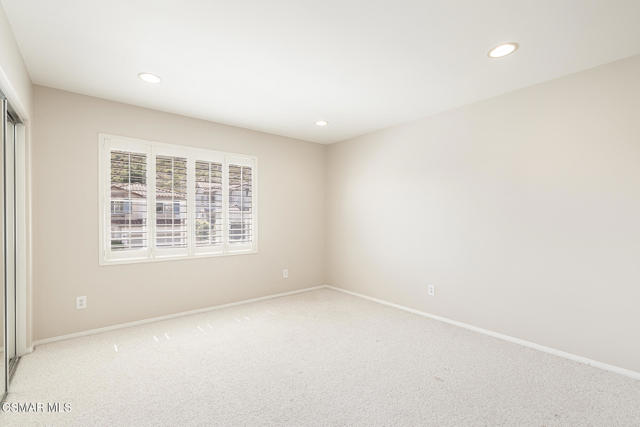 2874 Venezia Lane, Thousand Oaks CA: https://media.crmls.org/mediaz/9f7ac2aa-67b3-44eb-8ad7-ec3433f2f2a2.jpg