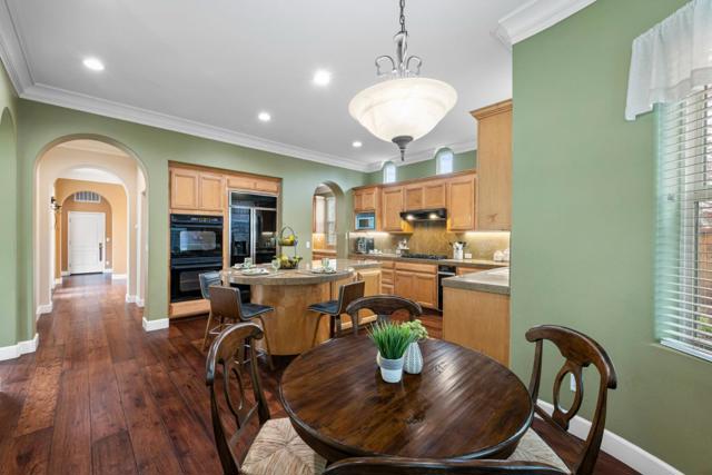 2555 Muirfield Way, Gilroy CA: https://media.crmls.org/mediaz/9f7b0c98-51b0-4fd0-8d2d-2d6d63fcfac7.jpg