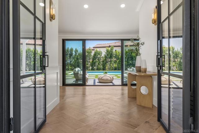 2975 Woodford Drive, La Jolla CA: https://media.crmls.org/mediaz/9f7b692d-66ee-4375-acac-badd51f8d2ea.jpg