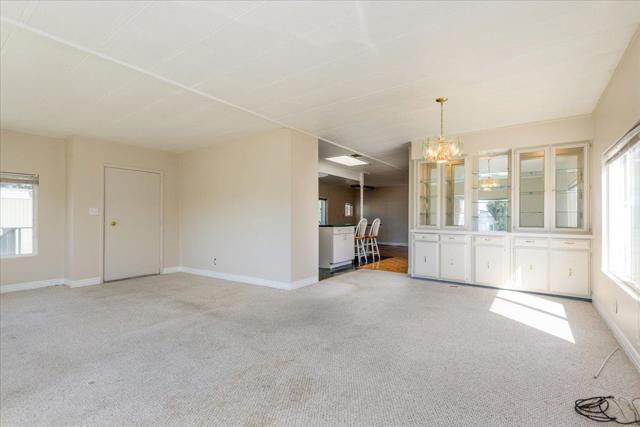 52 Oceanview Avenue, Half Moon Bay CA: https://media.crmls.org/mediaz/9f7bcd57-a2fc-4b20-a266-6f366731f473.jpg