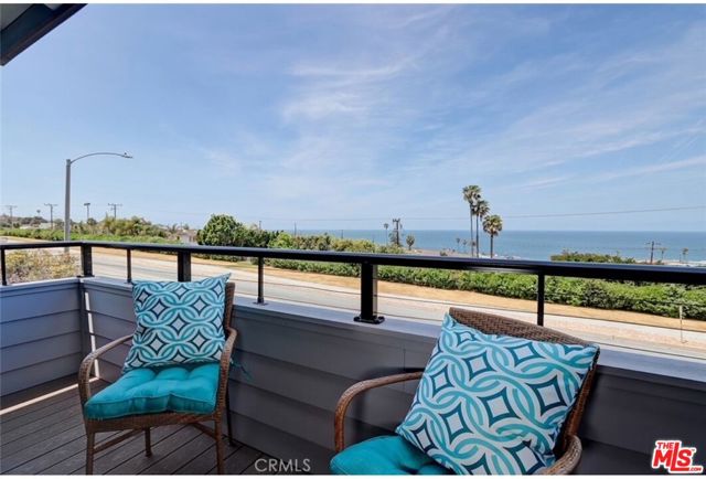 454 Palos Verdes Boulevard, Redondo Beach, California 90277, 2 Bedrooms Bedrooms, ,2 BathroomsBathrooms,Residential,Sold,Palos Verdes,25621951