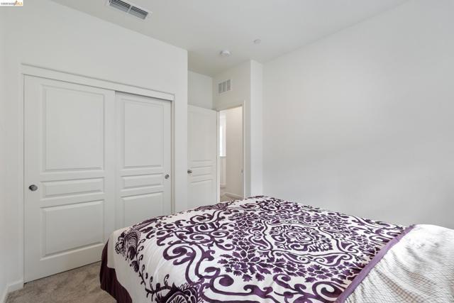 Image 35 of 58 For 16306 Ridgehaven Dr  Unit 104