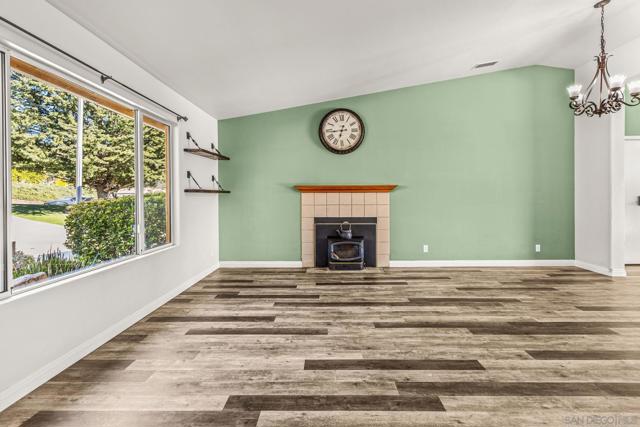 16579 Daza Dr, Ramona CA: https://media.crmls.org/mediaz/9f7cc0c4-a1f5-47a7-8656-15c510b2035b.jpg