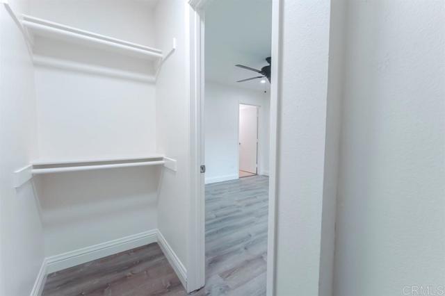 Image 7 of 20 For 1119 Decker St  E