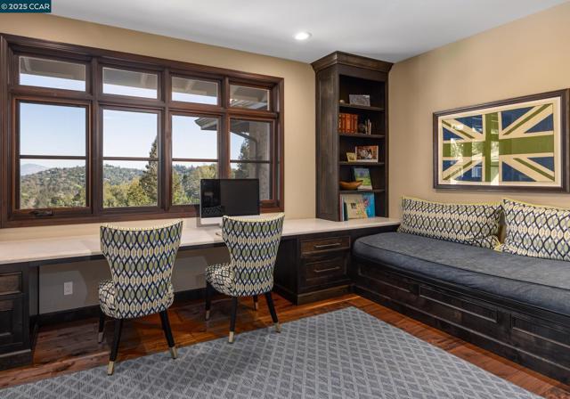 42 Tappan Ln, Orinda CA: https://media.crmls.org/mediaz/9f7eb10f-a61e-48a7-8c39-f60a54dc7709.jpg