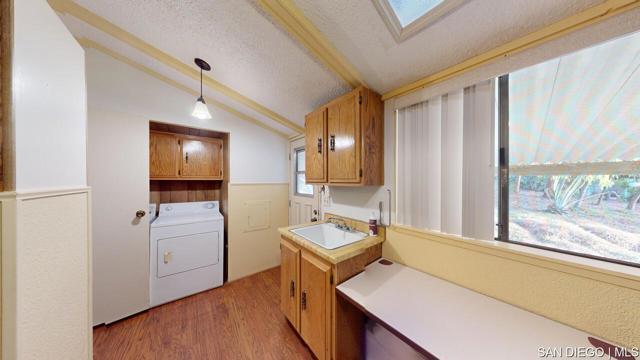 18218 Paradise Mountain Rd, Valley Center CA: https://media.crmls.org/mediaz/9f7f5702-b1a1-4688-a55e-3d8eb91cd2b4.jpg